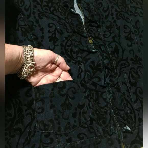 TANTRUMS Denim Jacket w/ruffles & flocking - Picture 11 of 15